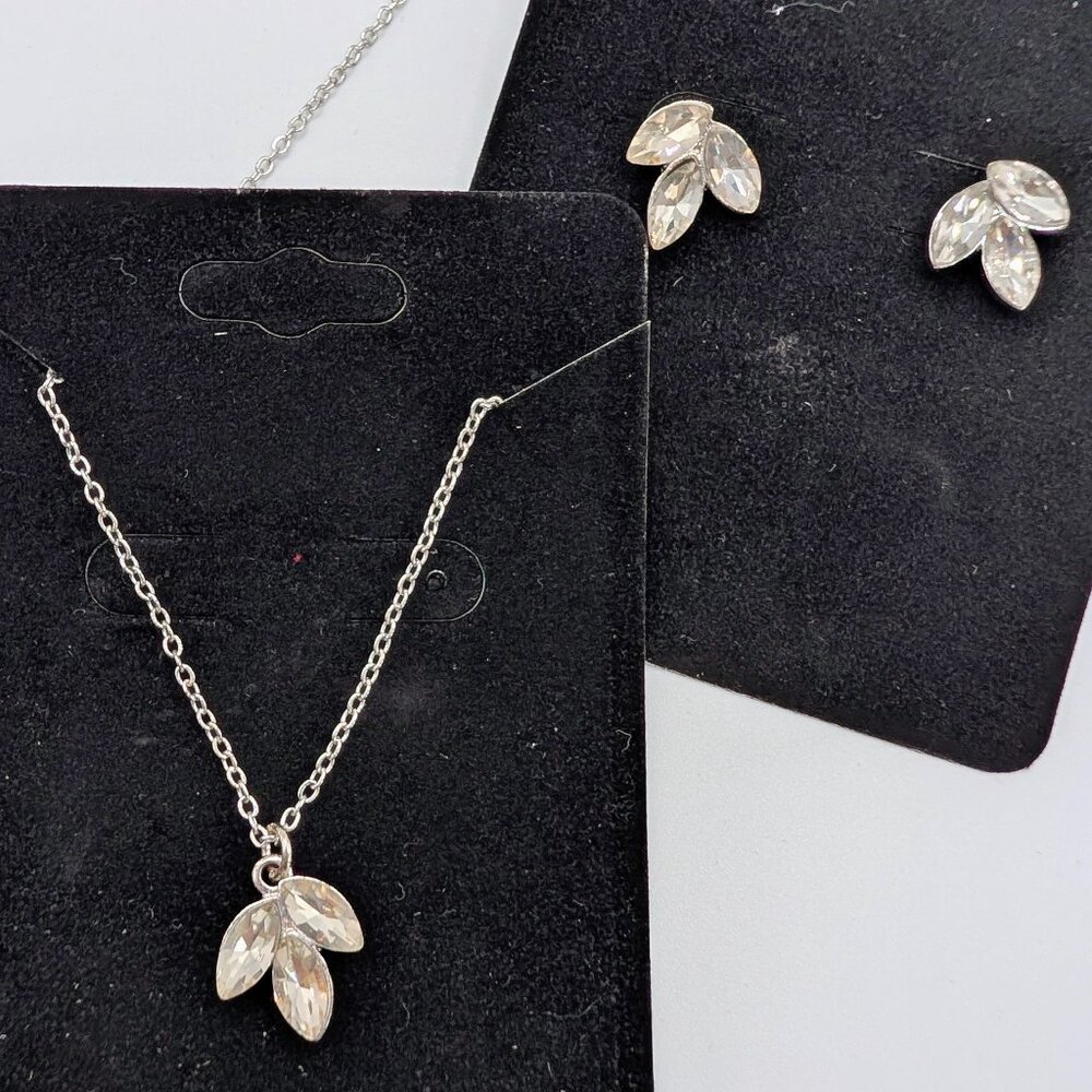 Necklace and Earrings Set in Silver Tone - Marquise Cut Rhinestones
